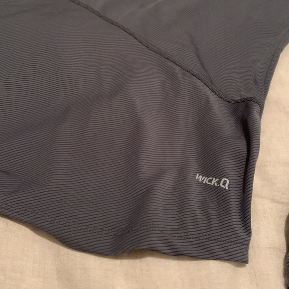 Mountain hardwear gray blue thin layer sweat wicking hiking top - medium - Picture 6 of 7